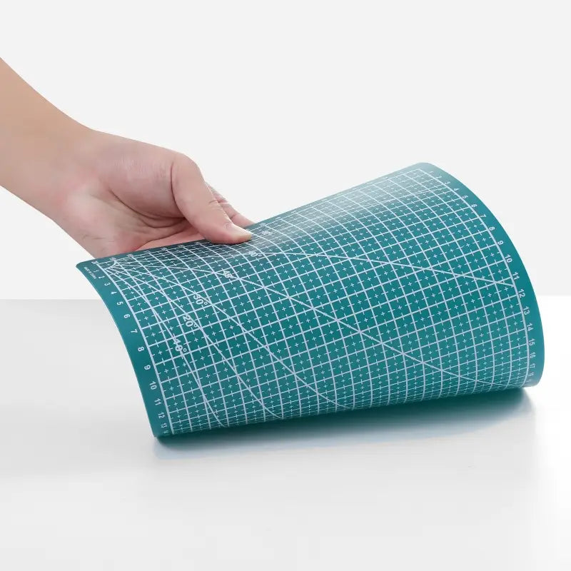 Durable A3 Cutting Mat 0.9mm Thick - Perfect for Sewing, Paper Crafts & Art Projects - Ideal Office & School Supply for Crafters & Hobbyists